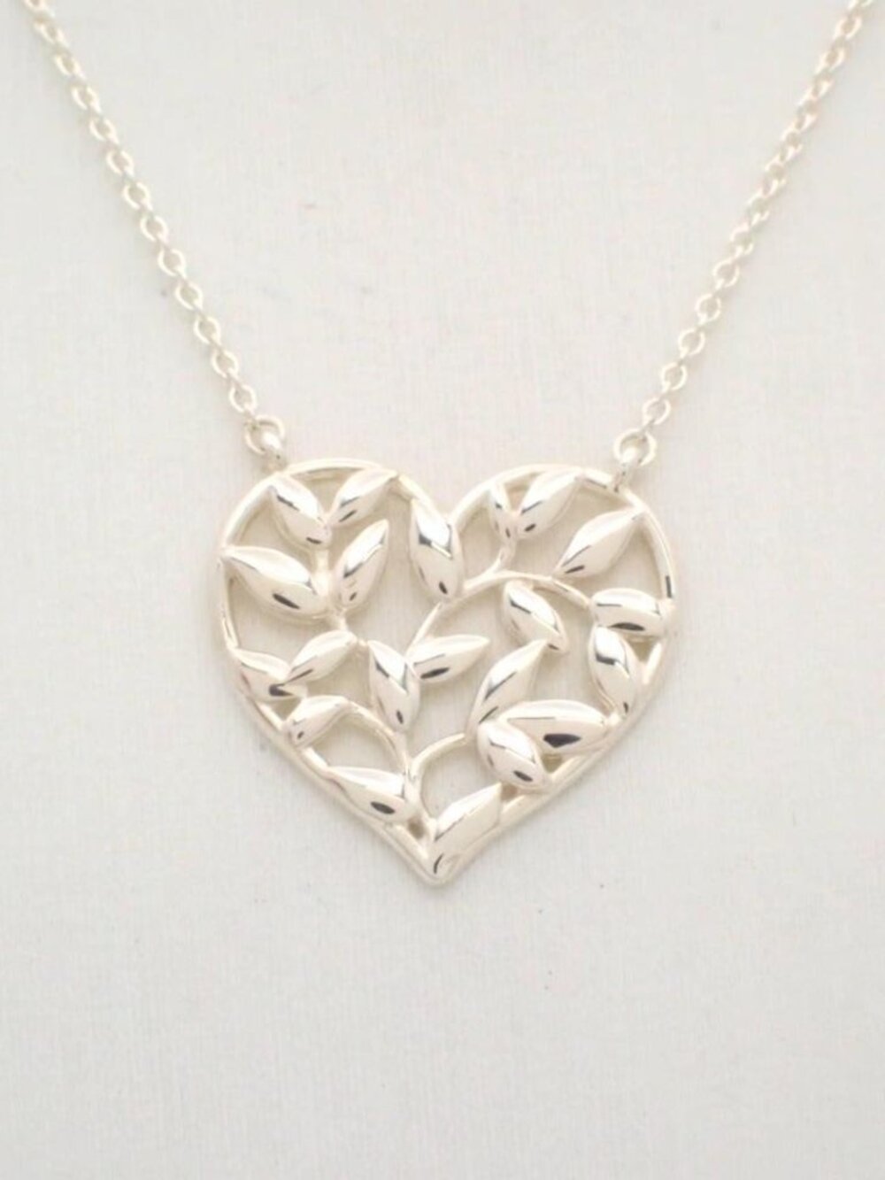 Tiffany & Co. Paloma Picasso Olive Leaf Heart Necklace 925